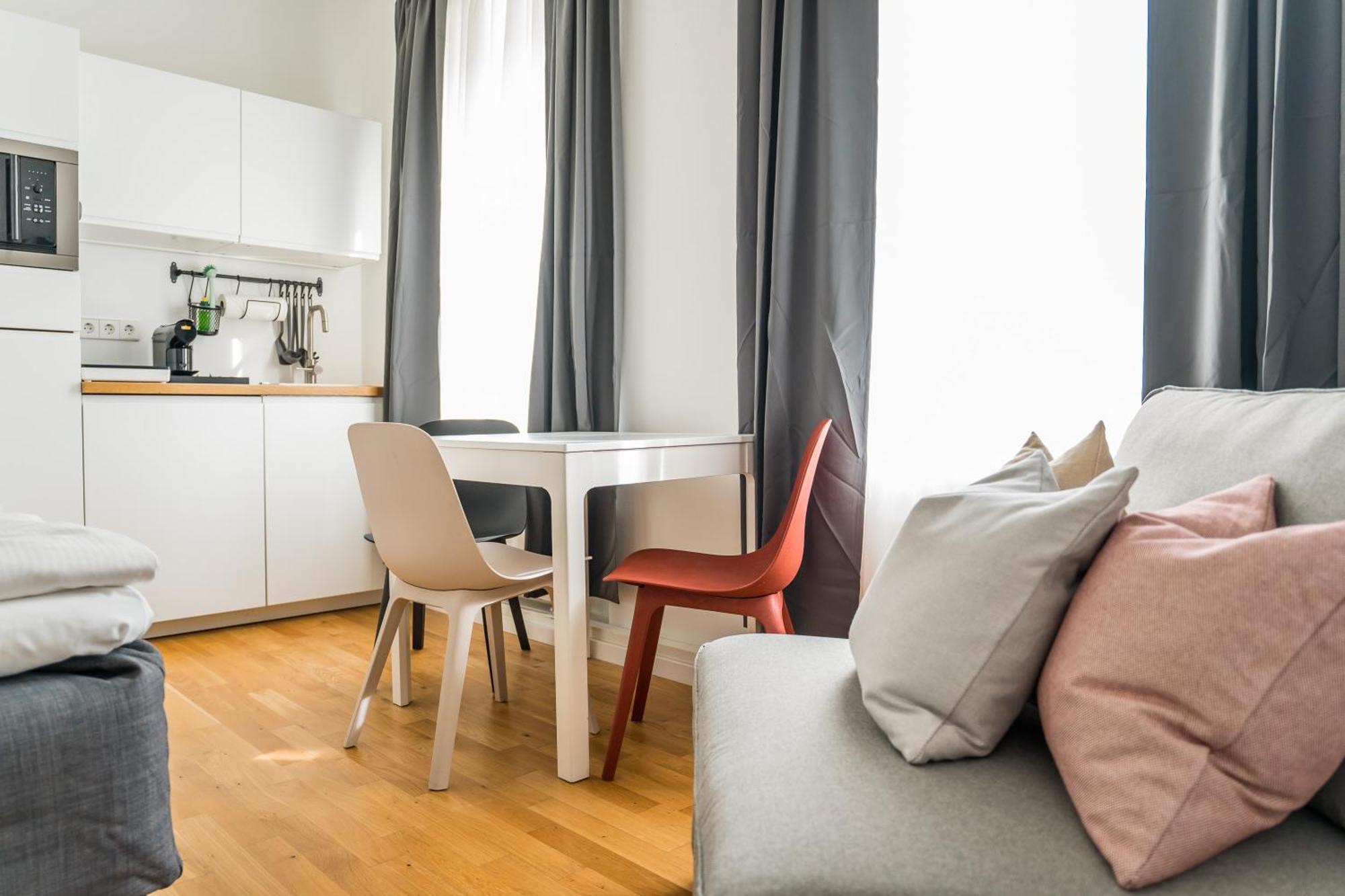 Homaris Apartments Schlueterstrasse Berlino Esterno foto